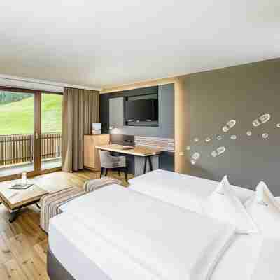 Alpine Luxury Spa Resort Schwarzenstein Rooms