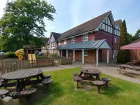 Premier Inn London Gatwick Airport East Hotels in Crawley