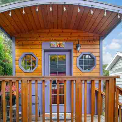 Tiny Digs - Hotel of Tiny Houses Hotel Exterior