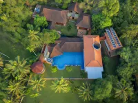 Ama Stays & Trails Lily Pad, Kumarakom Hotel dekat Four Square Cruise House Boat