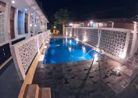 The Royal Joglo Hotel di Tanjungsari
