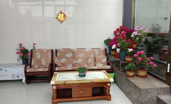 Fangdongmin Xingfu Xiang Huaer Yiyang Featured Homestay (Fulong Dongjie Branch)