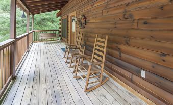 Er215 â Red Bird Haven Great Location â Close to Town! 3 Bedroom Cabin by RedAwning