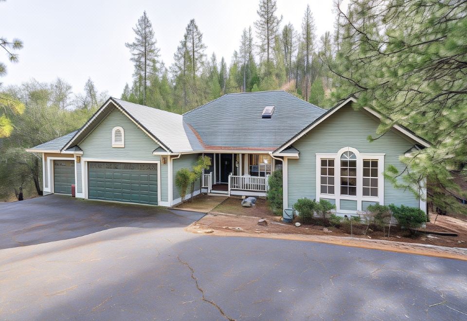 Happy Trails Updated Home with - 0581g12000ej2e4cz7EB2 R 960 660 R5 D