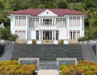 Toba Retreat Mansion and Villas Hotel dekat Gereja HKBP Bolon Pangururan