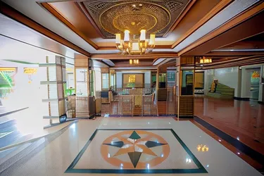 รูปภาพของGrand Charoonrat Apartment