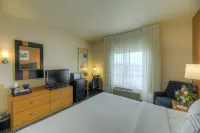 Fairfield Inn & Suites Laramie Hotel dekat WyoTech