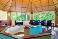 Thalassa Dive & Wellbeing Resort Manado Hoteles en Bunaken