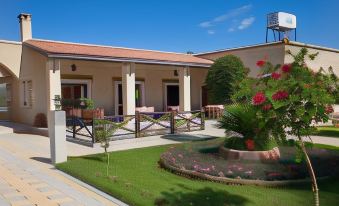 Glaro Garden Hotel