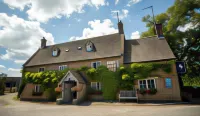 The White Horse Inn Hotels in Aynho