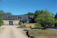 Le Chêne Creux Hotels in Le Cellier
