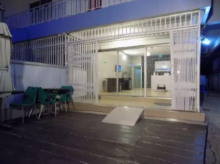 Posh Apartments and Hotel