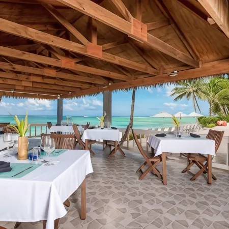 Moana Sands Beachfront Hotel
