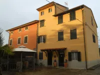 B&B La Corte Lucca Hotel in zona Chiesa di Segromigno in Monte - Pieve di S. Lorenzo