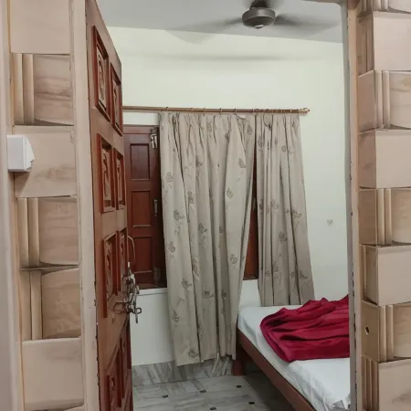 Hotel Yash Paradise 6 Min Distance from Dargah