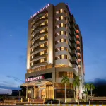 E-Red Hotel Kuantan Hoteles cerca de Teluk Chempedak