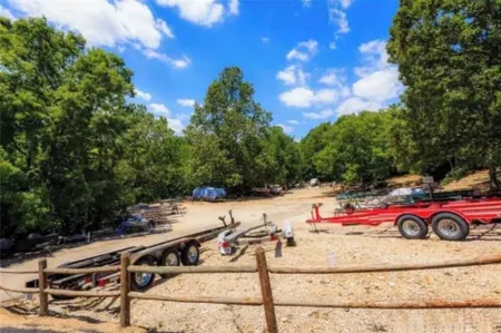 Water facing Condo on Horseshoe bend mins from the Strip avail PWC 12 X 28 Slips