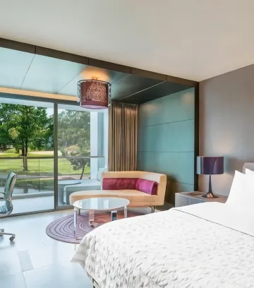 ห้องดีลักซ์ขนาดคิงกับวิวสนามกอล์ฟ