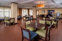 Holiday Inn Express & Suites Lebanon