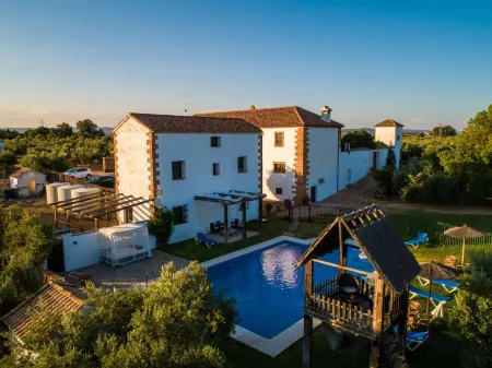 Molino la Nava Отели в г. Альто-Гвадалькивир