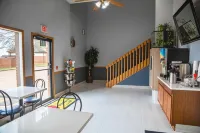 Super 8 by Wyndham Mountain Home Hotels in Baxter County