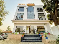 ラグヴィール サダン, ニア ラム マンディル - 10 ミン ウォーク