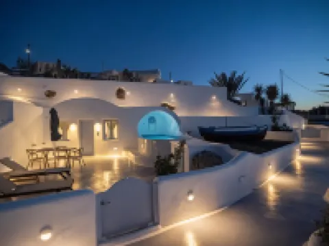 Sun Angelos Oia - Luxury Cave Suites Hotels in Finikia