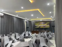 Green Patriot Resort Hotels near Rumah Makan Cibiuk