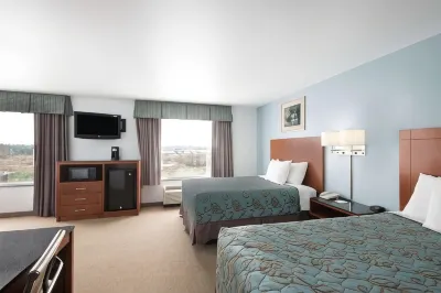 Days Inn by Wyndham Watertown Fort Drum Hotel di Evans Mills