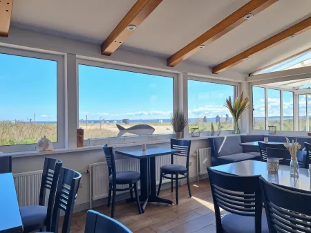 Strandhotel Strande Отели в г. Лабё