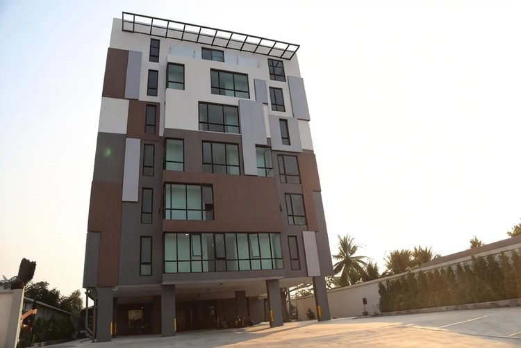 รูปภาพของBen at Salaya