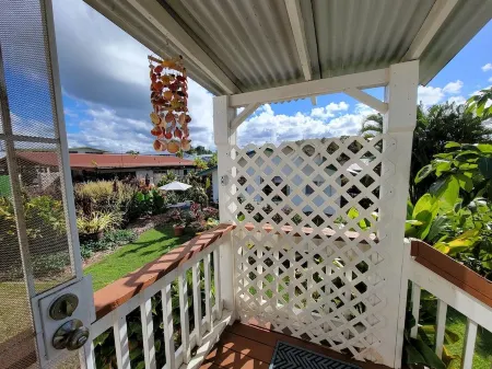 The Hilo Hula Hut Отели рядом с достопримечательностью «Зоопарк Панаева Рейнфорест»