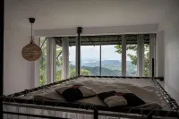 Treehouse Chalets - Luxury Getaway Within a Short Distance of Ella