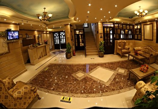 3. 룩소르 호텔 후..