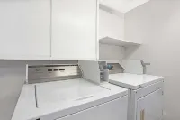 Days Inn by Wyndham Seattle North of Downtown