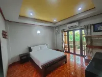 Chatchawan Resort Uttaradit 웃타라딧 호텔