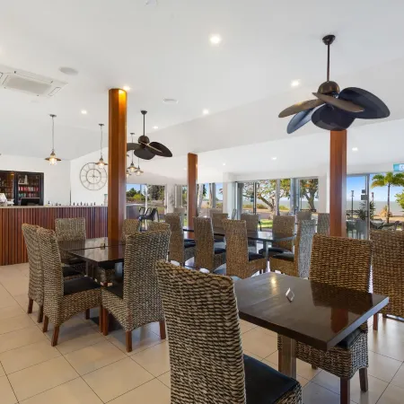 Cardwell Beachcomber Motel & Tourist Park