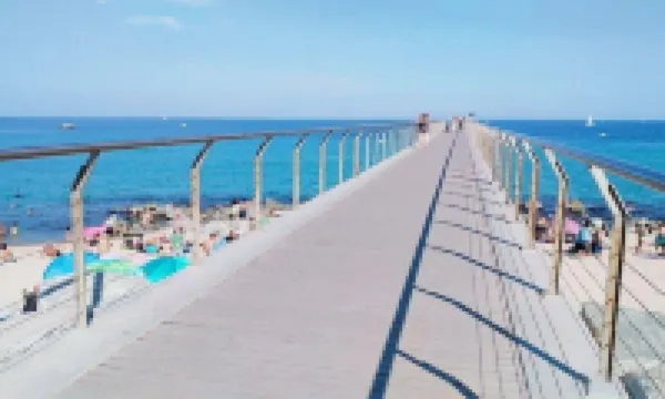 Hostal Estudios Hotels in Badalona