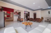 RedDoorz Near Bojonegoro Train Station Hotels in Bojonegoro
