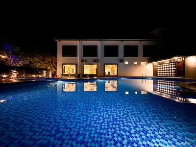 Wonderwood Corbett Resort -1Min Walk to River with Deep Jungle Trail Hotels near AaraNya "the Hikers Hideout"