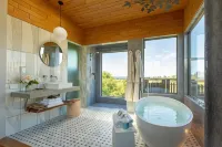 Mr & MRS Smith Hapuku Lodge & Tree Houses - Romantic