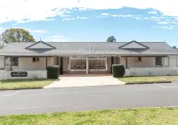 Riviera on Ruthven Hotels in South Toowoomba