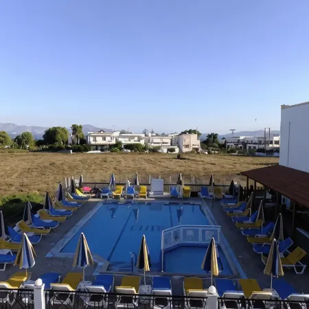 Yiannis Apartments