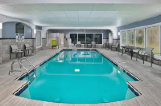 Holiday Inn Express & Suites SUMTER by IHG