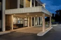 Super 8 by Wyndham Liverpool/Syracuse North Airport Hotel a 