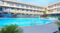 Soeltan Luxe Hotel Lampung - Kolam Renang
