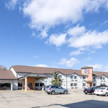 Motel 6 Waterloo, IA