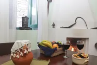 To Konatzi Tis Marikas Tzai Tou Yianni - Villas