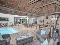 Atlantic Breeze Hotels near Paddocks shopping Centre
