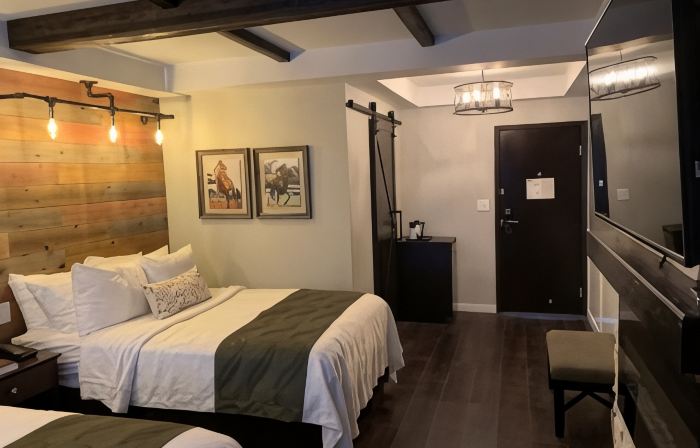 Cedar Stables Inn & Suites